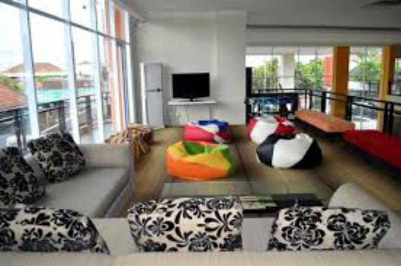 Edu Hostel Yogyakarta Exterior foto
